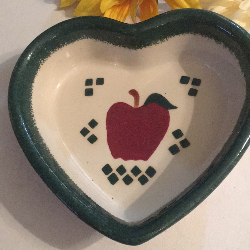 Vintage Apple 🍎 Heart Pottery